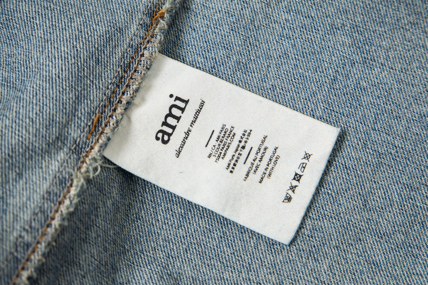 Ami Classic Heart Embroidered Long-Length Denim Shirt 848