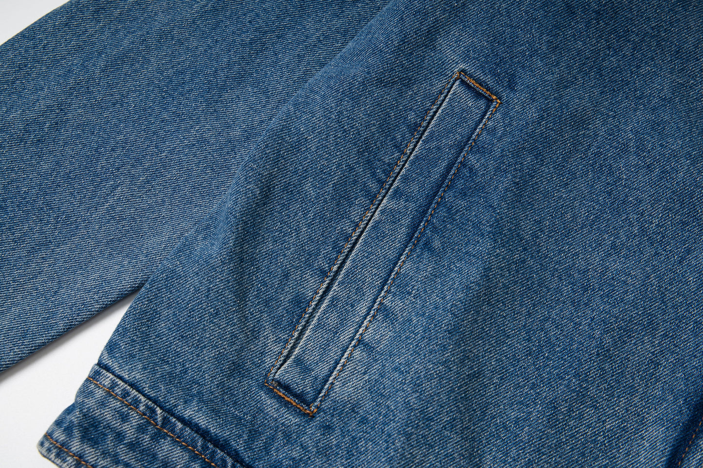 Ami Heart Logo Embroidered Denim Shirt 853