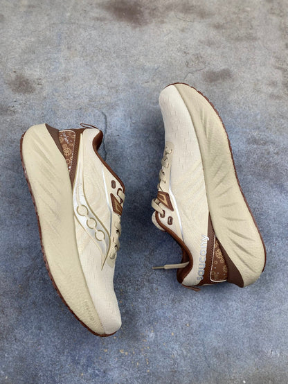 Saucony Triumph 22 Thick-Soled Casual Running Shoes