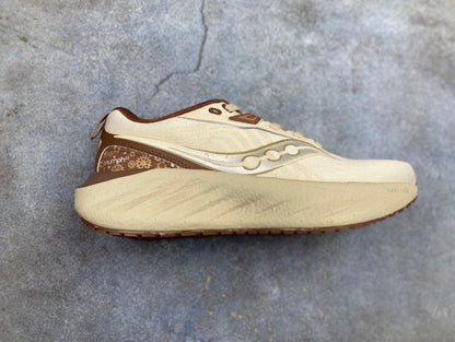 Saucony Triumph 22 Thick-Soled Casual Running Shoes