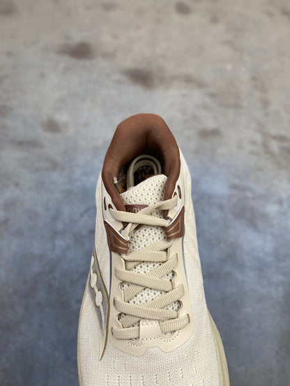 Saucony Triumph 22 Thick-Soled Casual Running Shoes