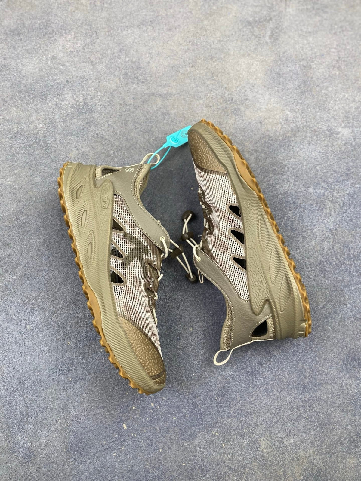KEEN ZIONIC ADV Outdoor Casual Water Shoes – Non-slip, Breathable, and Durable